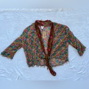 Tie top in colorful print.